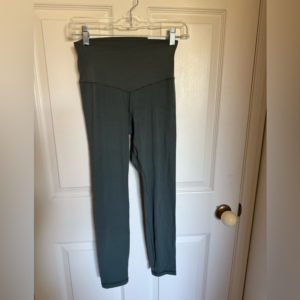 Aerie Olive Green High-Waisted Leggings. Size M. NWT